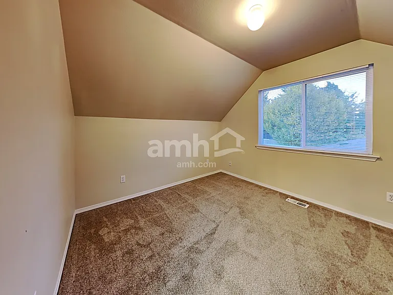 2709 9th St SE — Photo 17