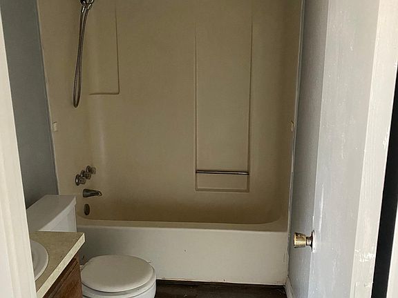 5th image of 112 Brookview Dr #112B