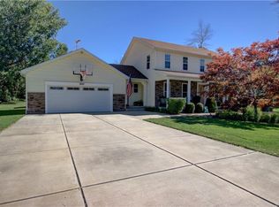 1630 Lakeview Rd, Lake View, NY 14085