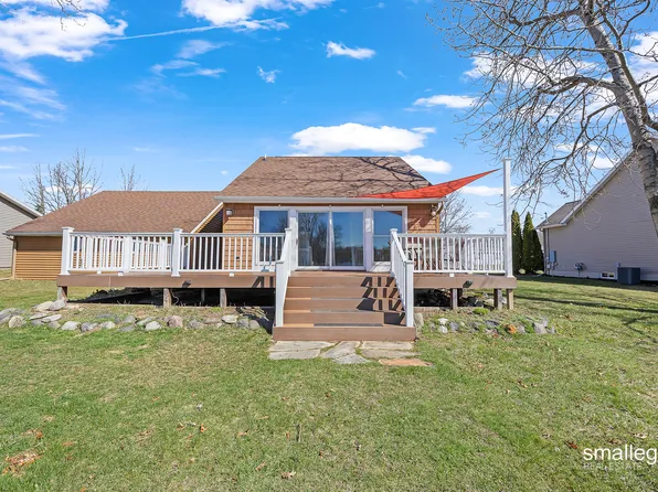 17069 Blackfoot Trl, Howard City, MI 49329