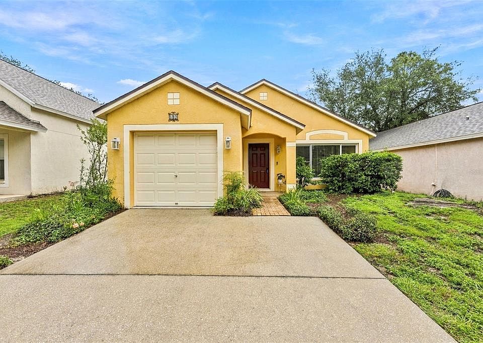 1st image of 609 CAPE COD CIR