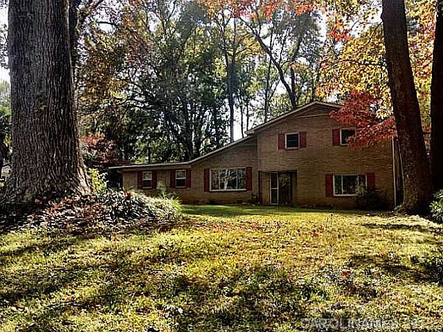 1st image of 4800 Carousel Dr