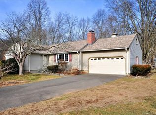 45 Shady Ln, Farmington, CT 06032