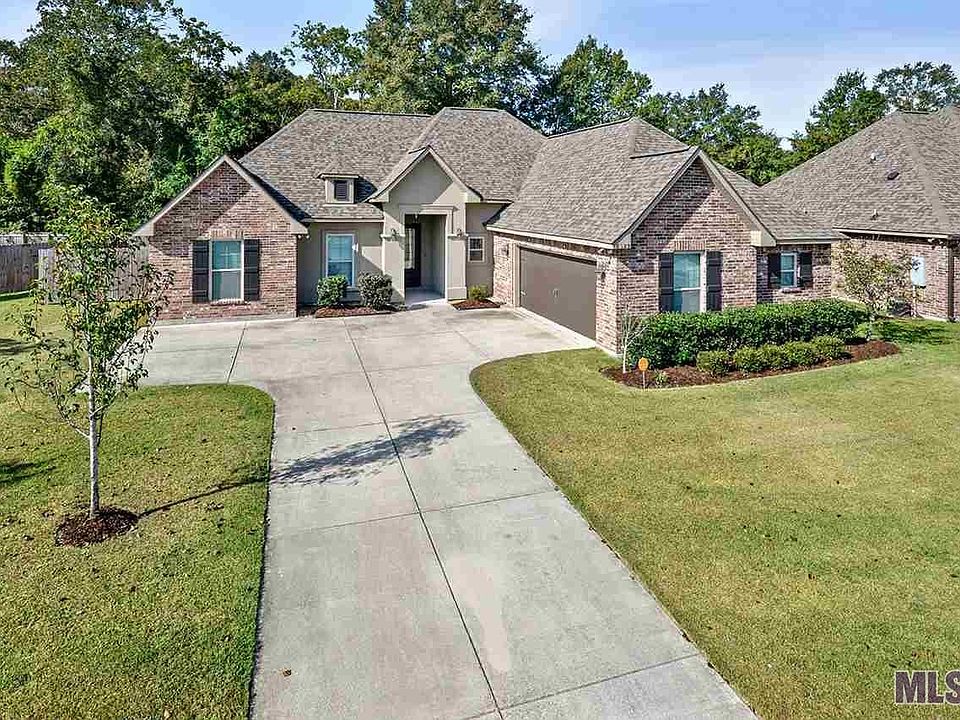 1st image of 18023 Old Trail Dr