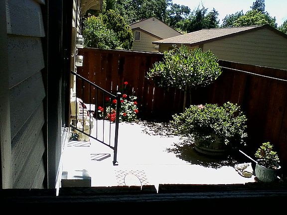 4th image of 109 Vista View Dr