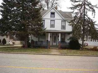 509 S Center St, Clinton, IL 61727