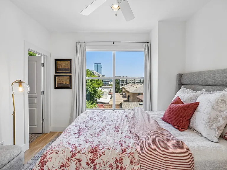 4307 McKinney Ave #8 — Photo 4