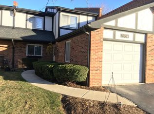 1534 Columbia Ct, Elk Grove Village, IL 60007