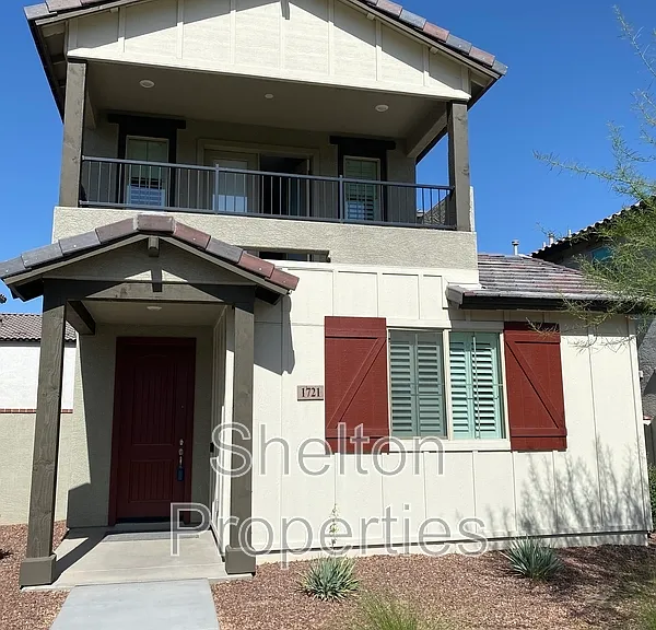 1721 N Marketside Ave — Photo 1