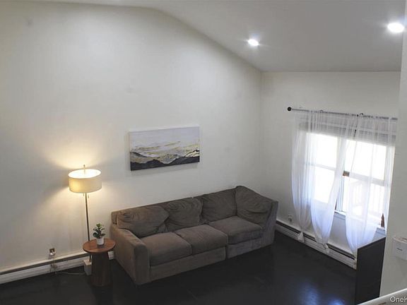4th image of 250 Cypress Drive