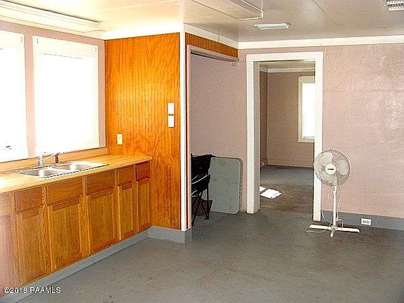 2nd image of 121 Manuel Ln