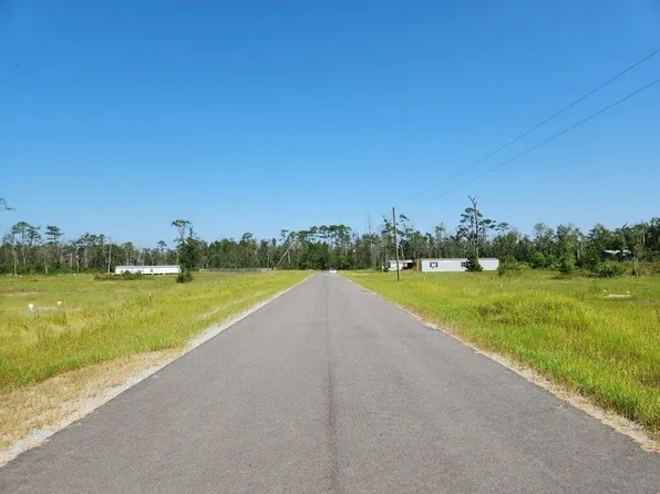 Alisha Ln, Sulphur, LA 70663