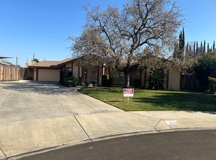3200 W Pryor Ave, Visalia, CA 93277