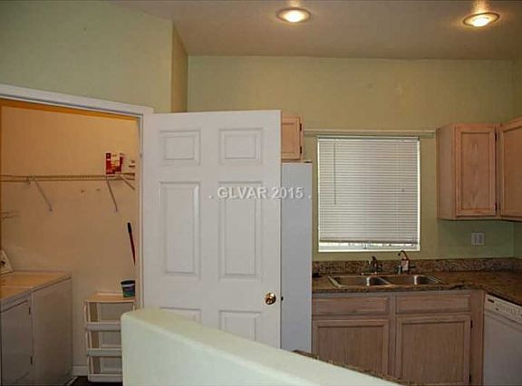 5th image of 6480 Annie Oakley Dr Unit 821