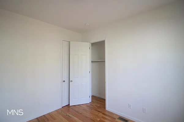 Rented by MNS | media 9