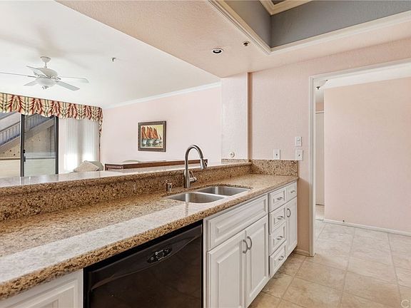 3rd image of 2559 Plaza Del Amo Unit 212