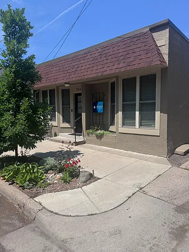 514 W 39th St Photo 1