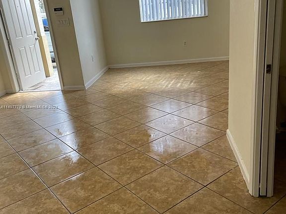 4th image of 21221 NW 14th Pl APT 423