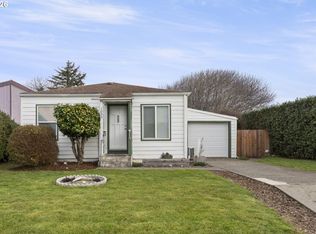 1055 Baltimore Ave SE, Bandon, OR 97411