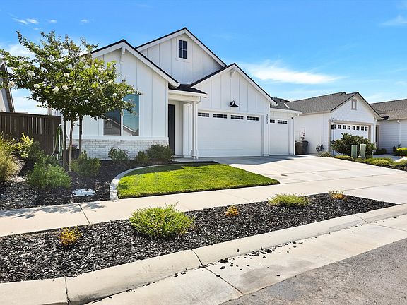 3rd image of 3073 Bramblewood Way