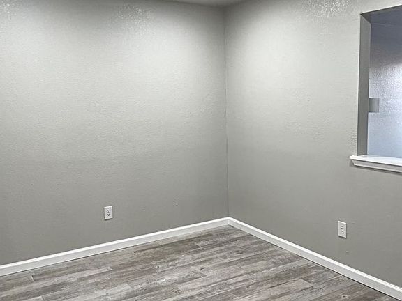3rd image of 2700 N 16th St APT 52