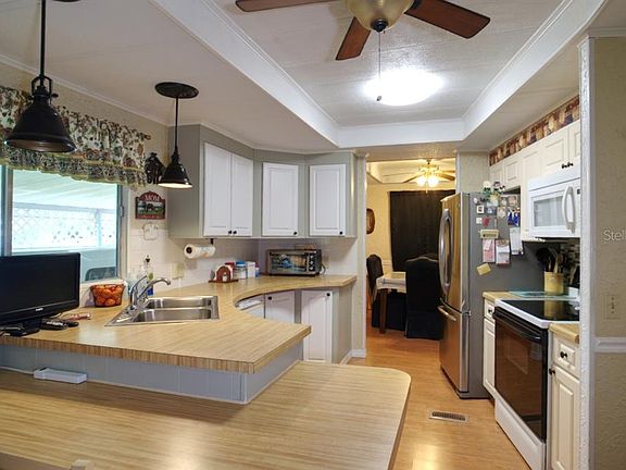 2nd image of 1242 Belmont Cir