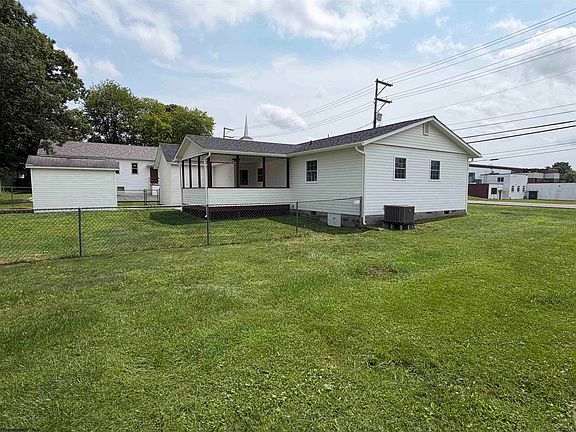 4th image of 706 W Central St