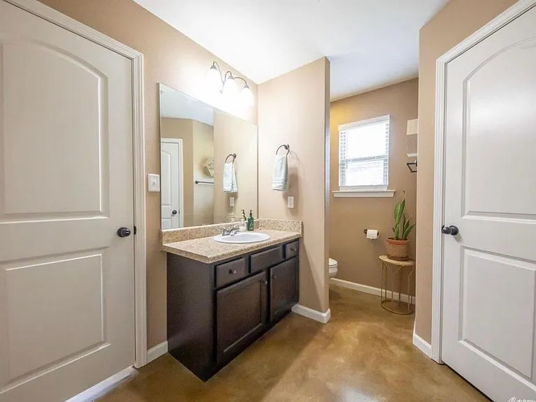 1722 Milburn Dr — Photo 20