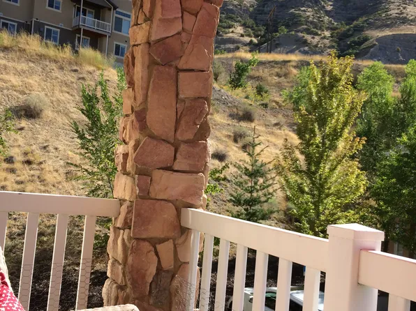 1043 Canyon Meadow Dr APT 6, Provo, UT 84606