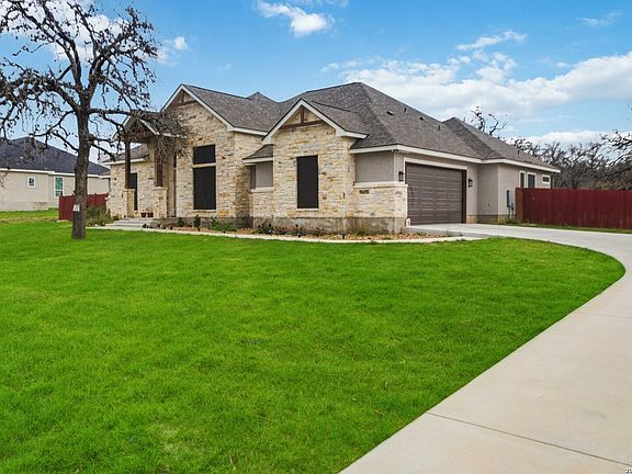 2nd image of 104 Hondo