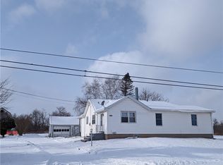 5906 N Lake Rd, Bergen, NY 14416