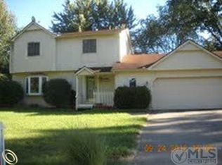 3007 Shewbird, Wixom, MI 48393
