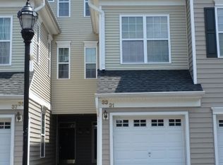 33 Swing Bridge Ln #33, South Bound Brook, NJ 08880