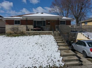 618 Memorial Dr, Beech Grove, IN 46107