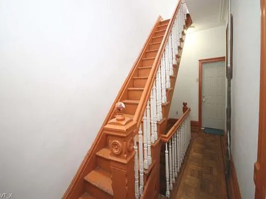 Sold by Fillmore | media 3