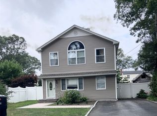42 Audubon St, Nesconset, NY 11767