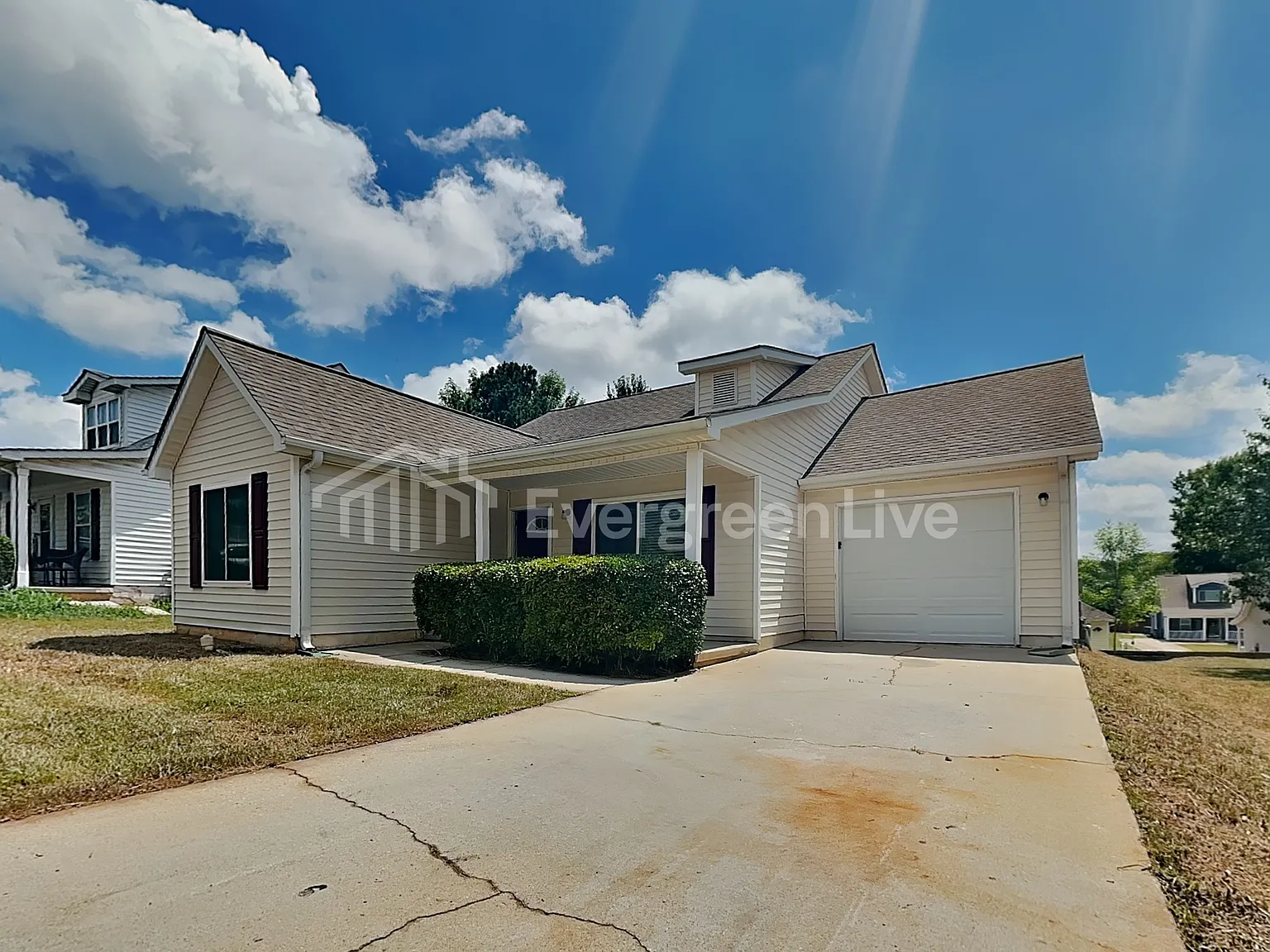 3 bed, 2.0 bath, 1220 sqft, $1,645 — Photo 1