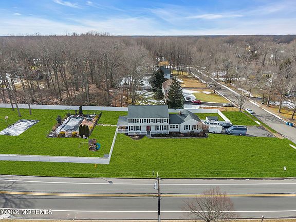 3rd image of 250 Bartley Road