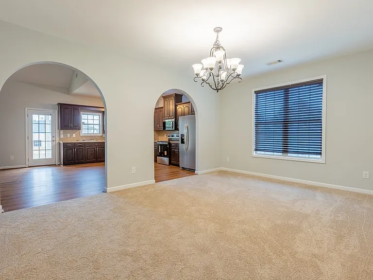 4525 Village Ct — Photo 32