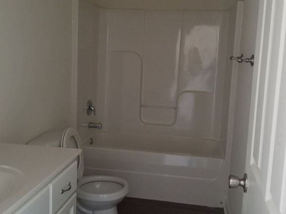 4th image of 500 Vicki Dr APT 9