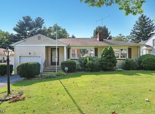19 Cambridge Ter, Springfield, NJ 07081