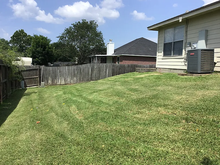 327 Leisure Ln — Photo 22