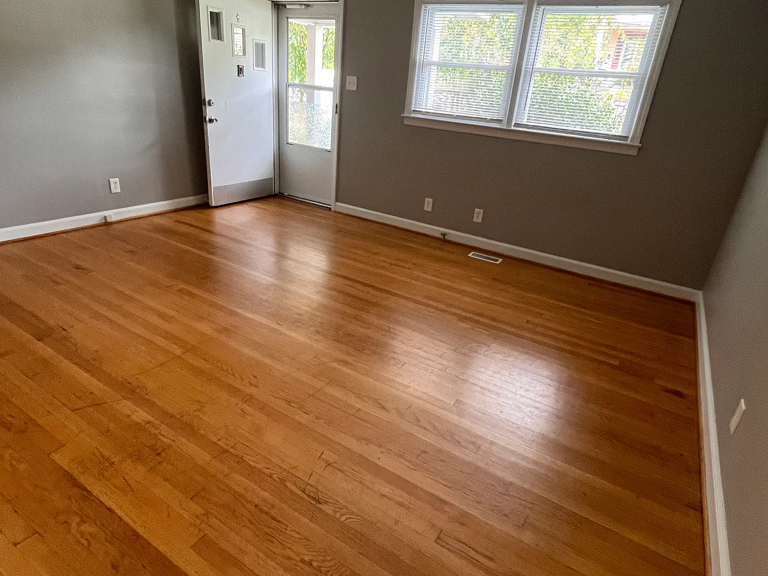 2 bed, 800 sqft, $1,325 — Photo 4