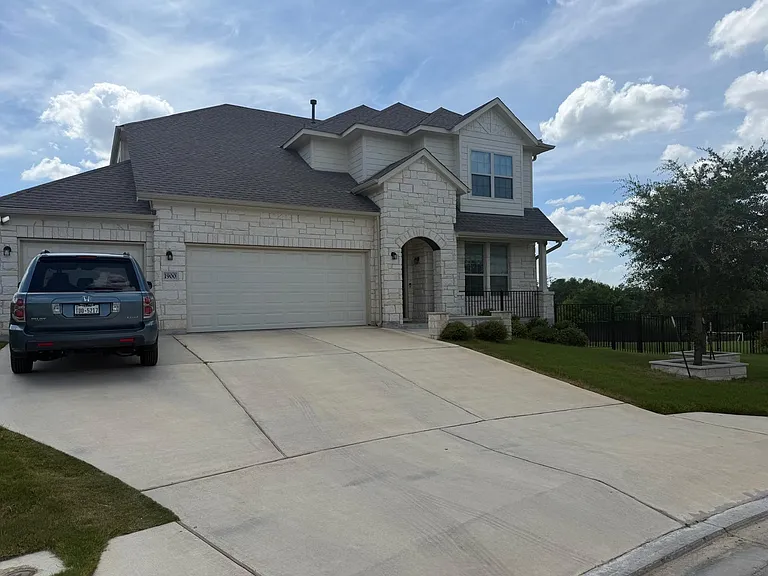 1900 Vinaros Ct — Photo 7
