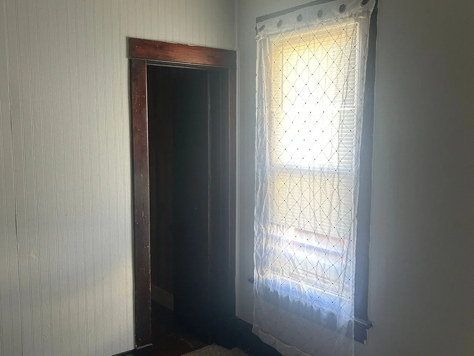 4 bed, 1.0 bath, 1650 sqft, $1,950 — Photo 4