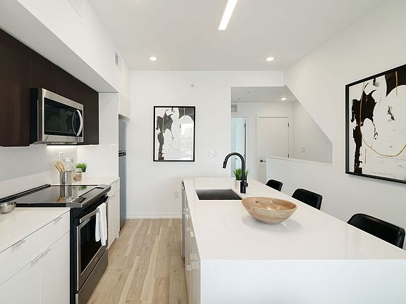 5th image of 456 N 5th St #13