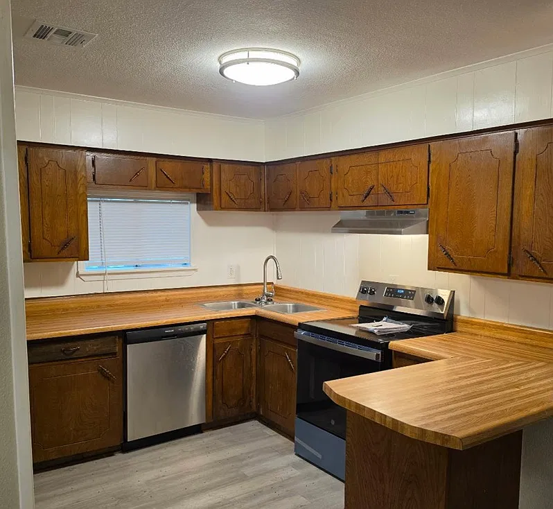 3 bed, 1070 sqft, $1,250 — Photo 2