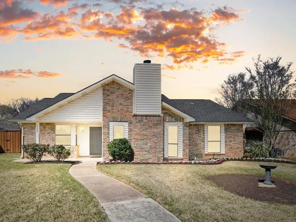 2828 Hamlett Ln, Flower Mound, TX 75028