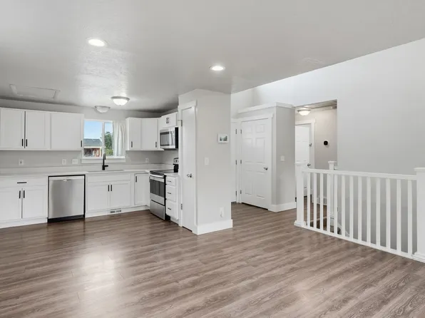 9070 S Corliss Ave, West Jordan, UT 84088