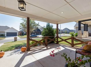 11217 SW 30th St, Yukon, OK 73099